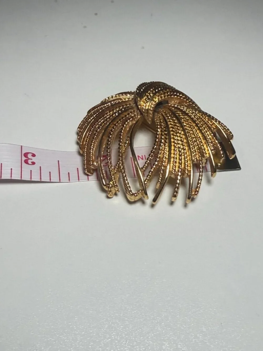 Monet Haystack Brooch Gold Tone Textured Fringe Vintage 2.25 inches